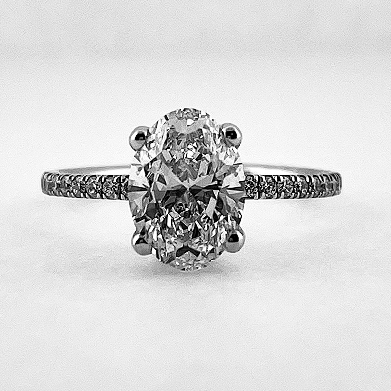 Oval Cut Engagement Ring