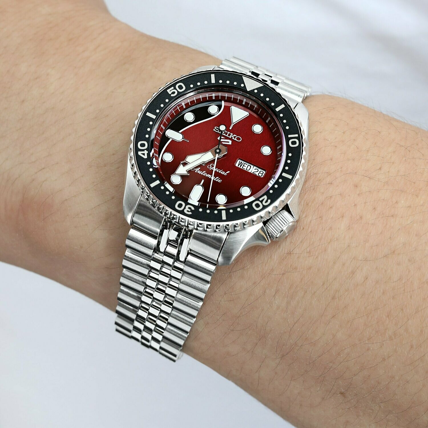 Seiko 5 stainless steel band hotsell