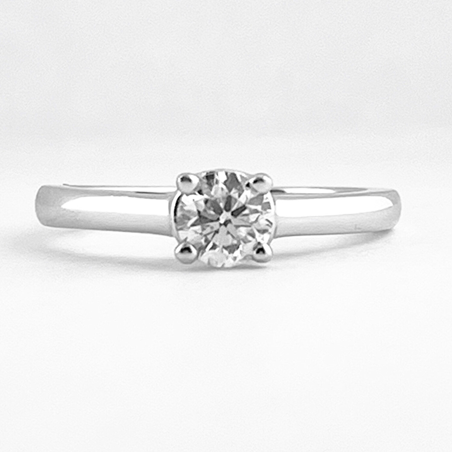 Round Cut Solitaire Engagement Ring