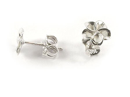 10K White Gold Flower Stud Earrings 10K White Gold Flower Stud Earrings