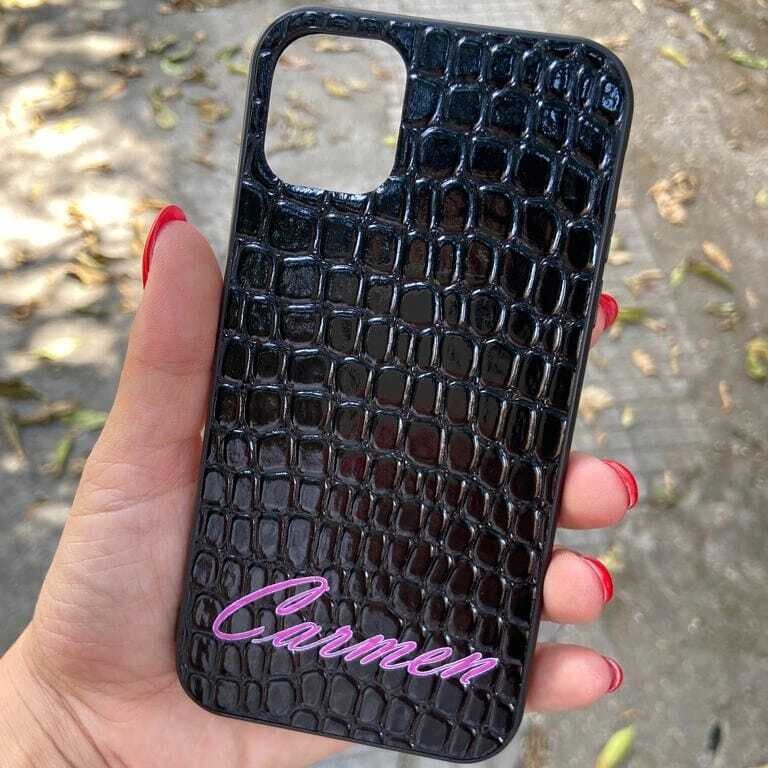 Cover effetto coccodrillo con nome