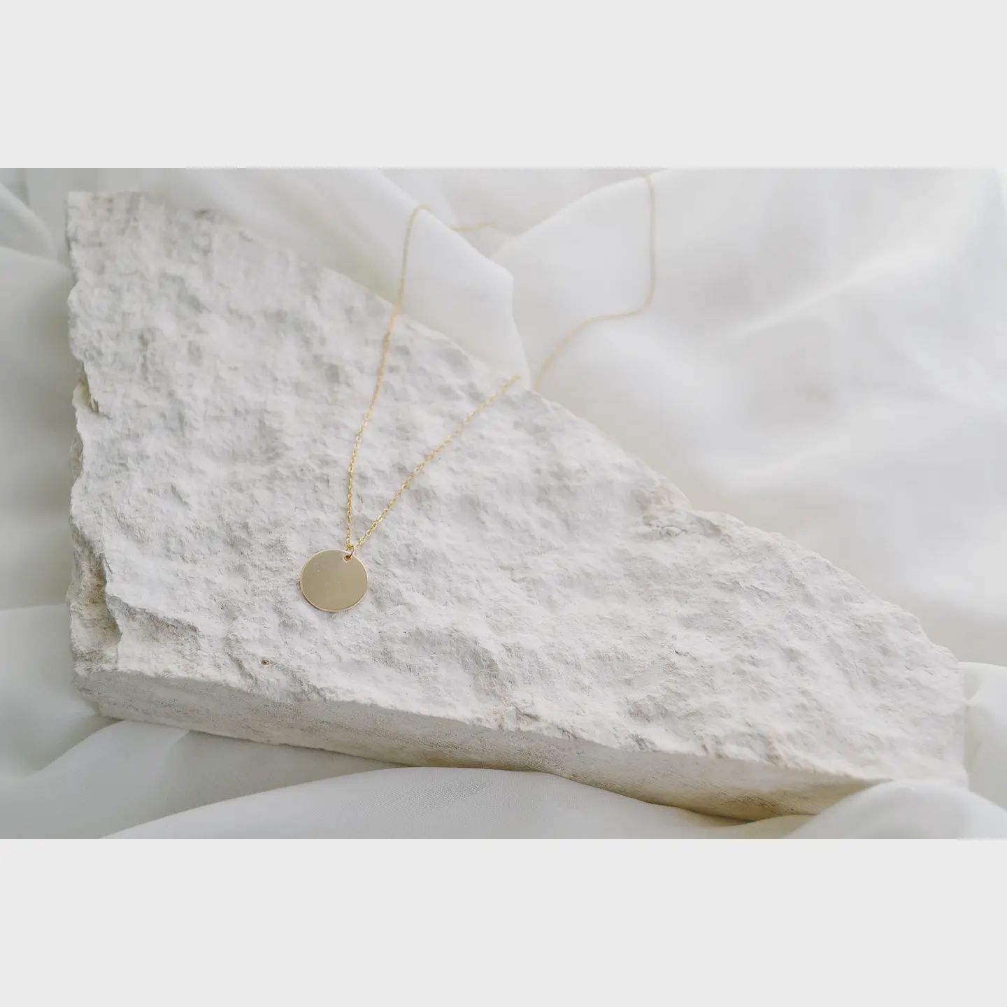 Heritage &amp; Bloom Gold Fill Disc Necklace 16"