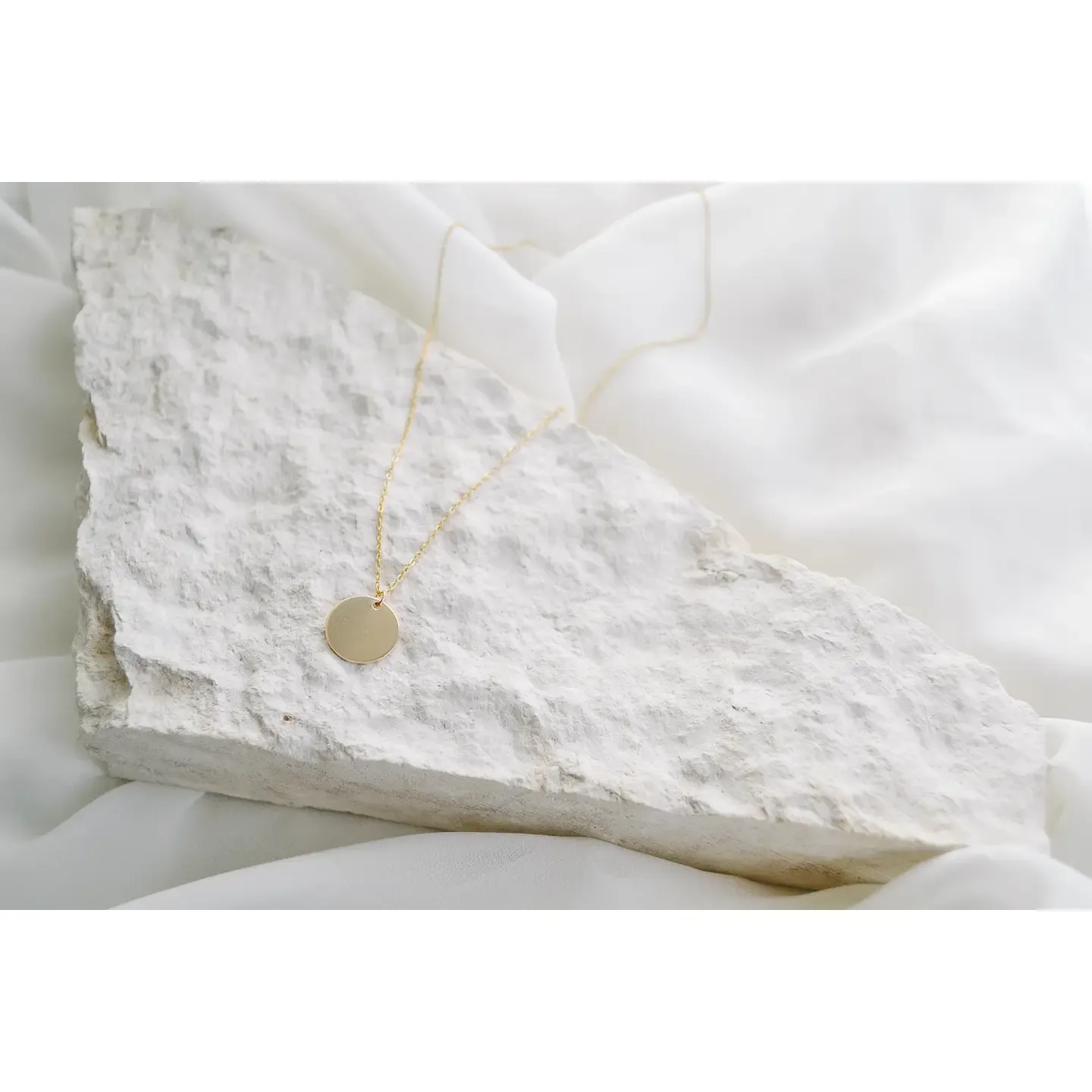 Heritage &amp; Bloom Gold Fill Disc Necklace 16"