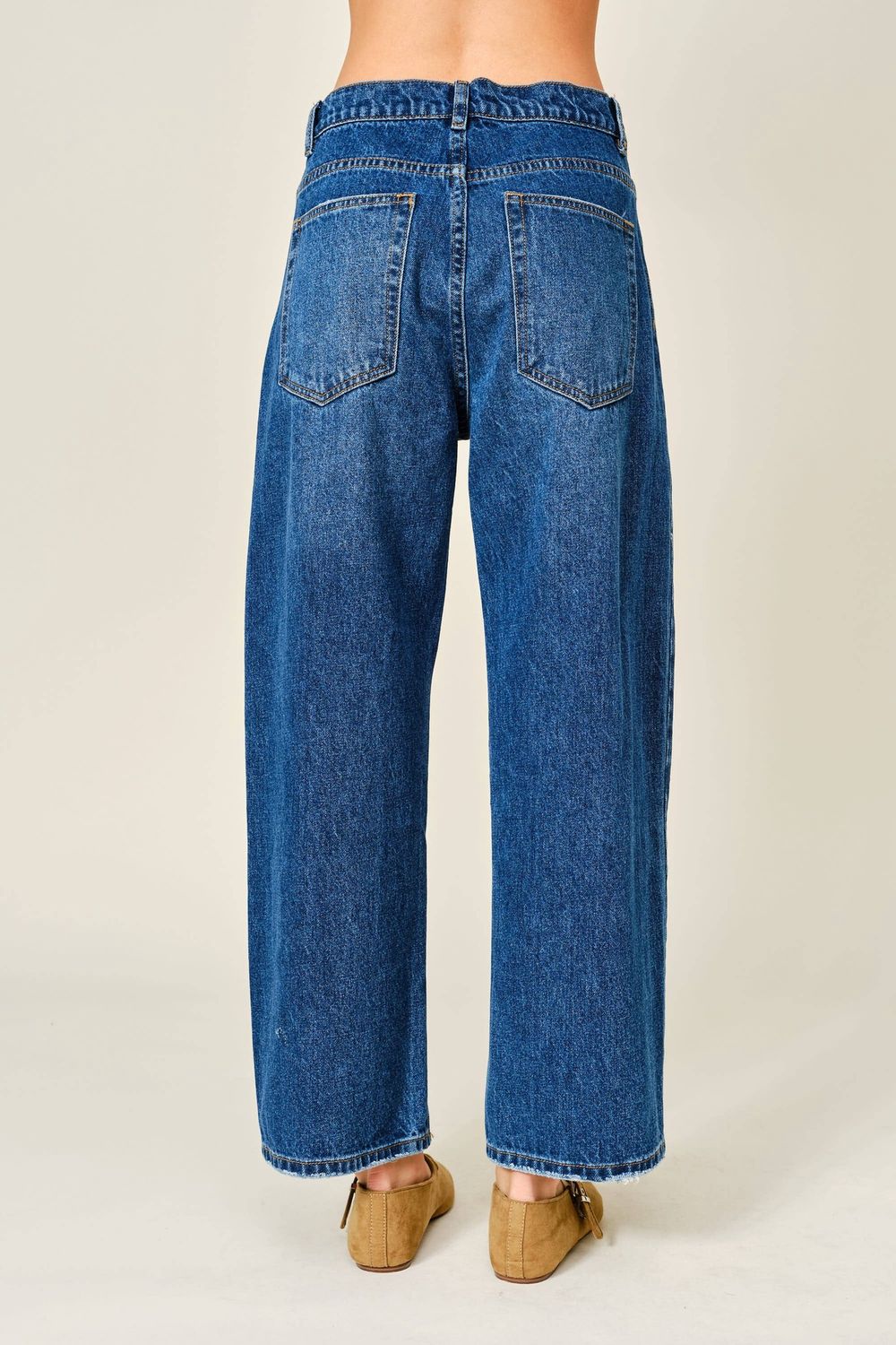 Aaron &amp; Amber Semi Barrel Jeans