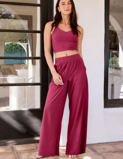 Beyond Yoga Easy Wide Leg Pant, Colour: sangria by, Size: XS