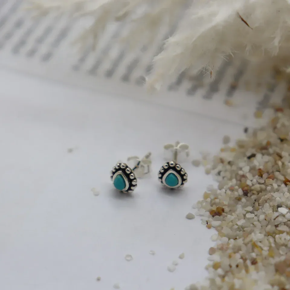 Alma Petite Stud Earrings