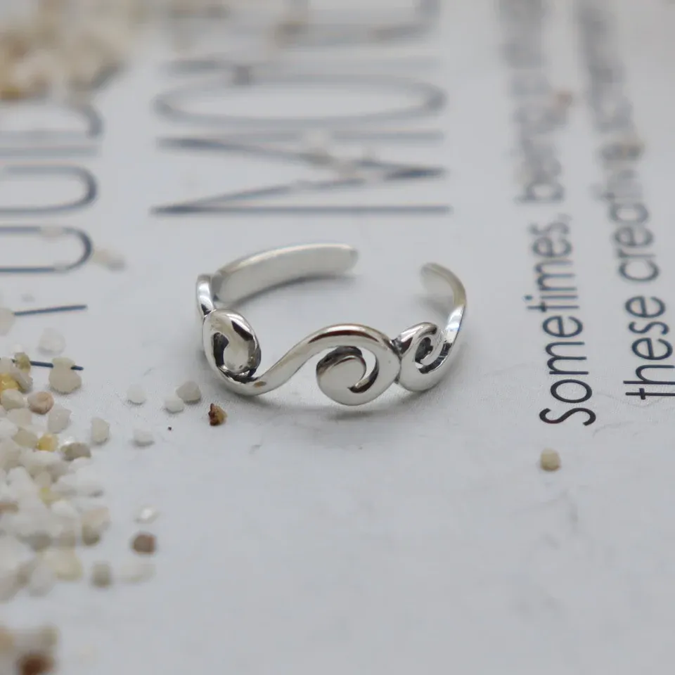 Ripple Toe Ring