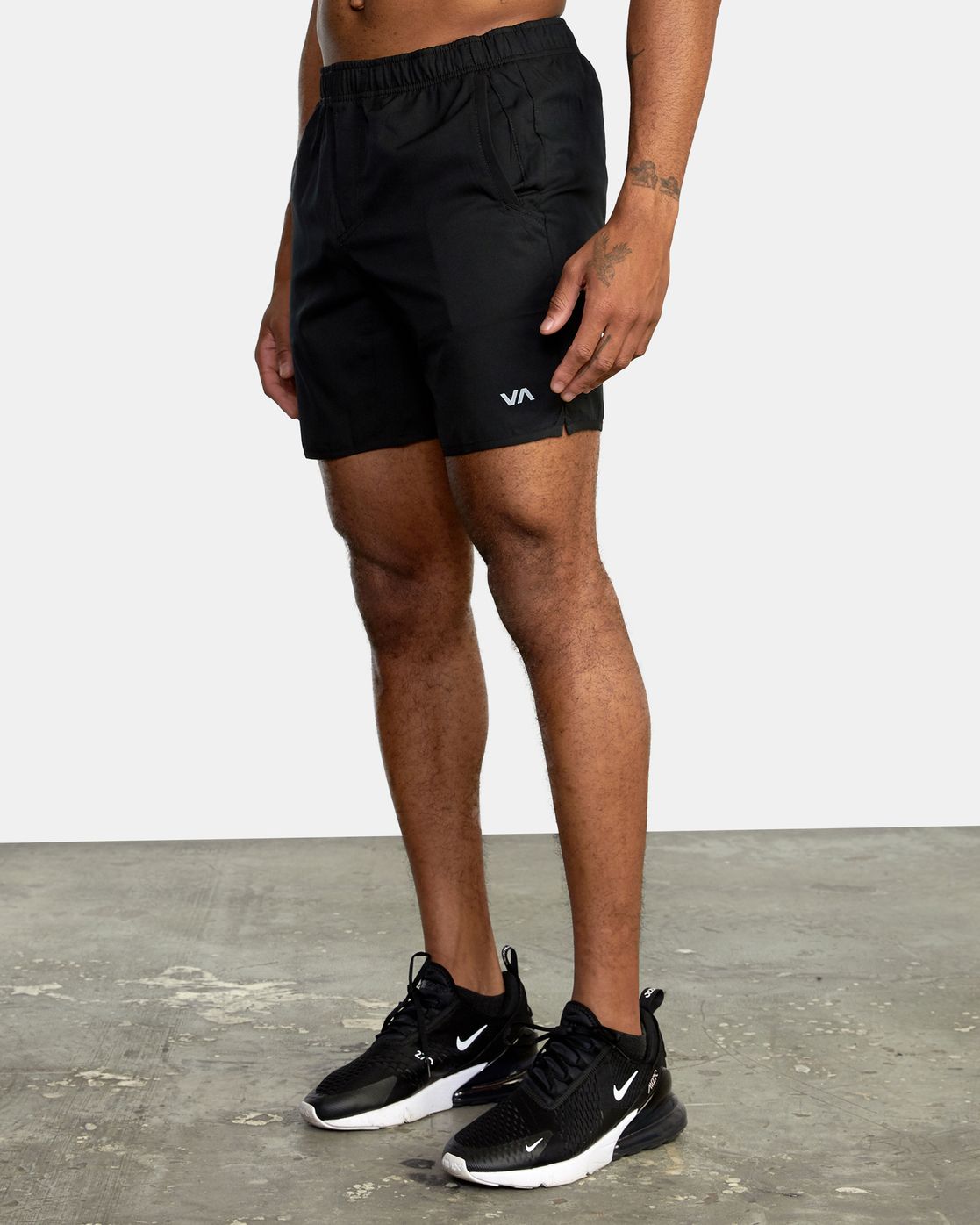 Yogger IV Short 17in