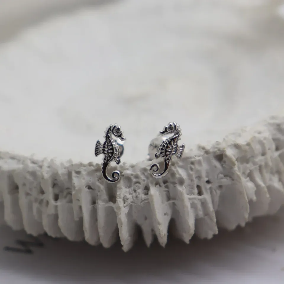Sea Horse Stud