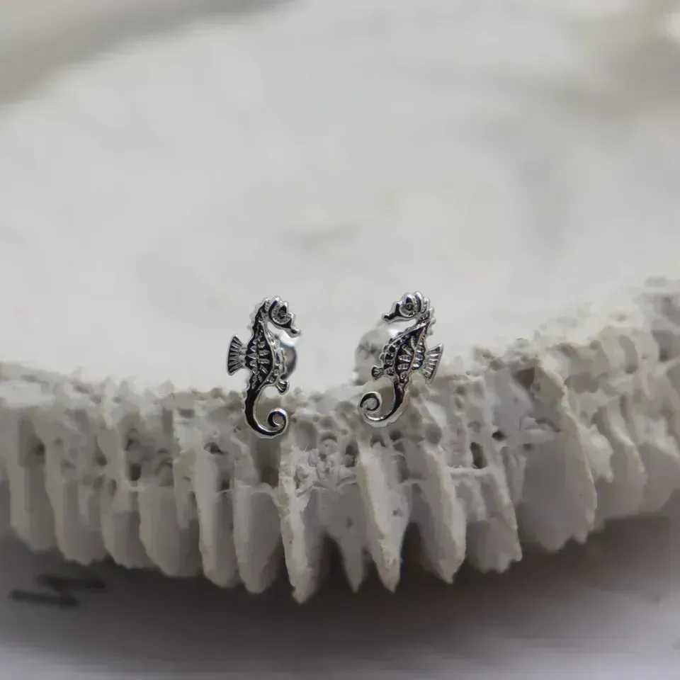 Sea Horse Stud