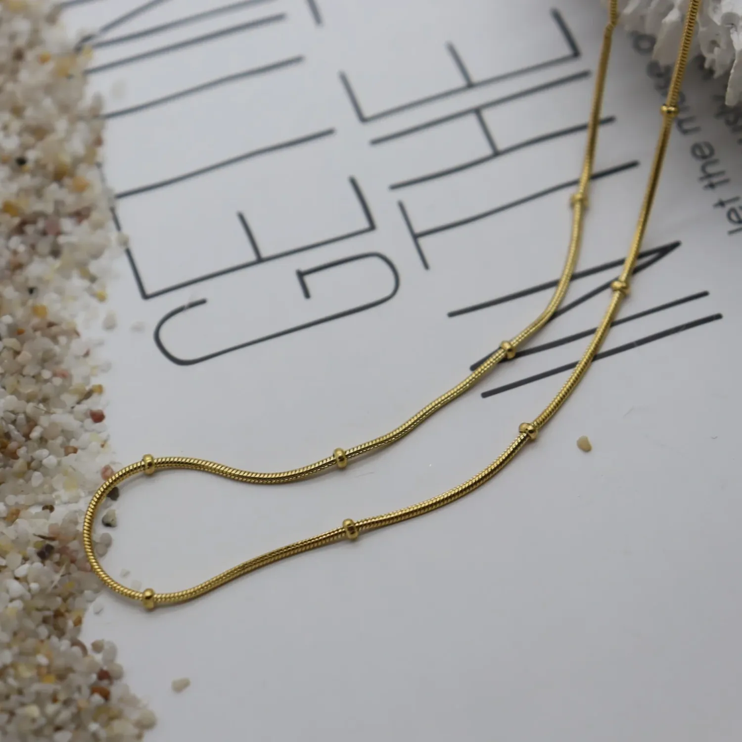 Artio Whale Tail Necklace