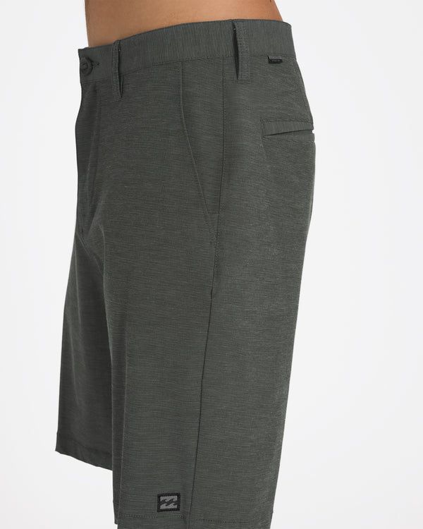 Crossfire Submersible Shorts 21"