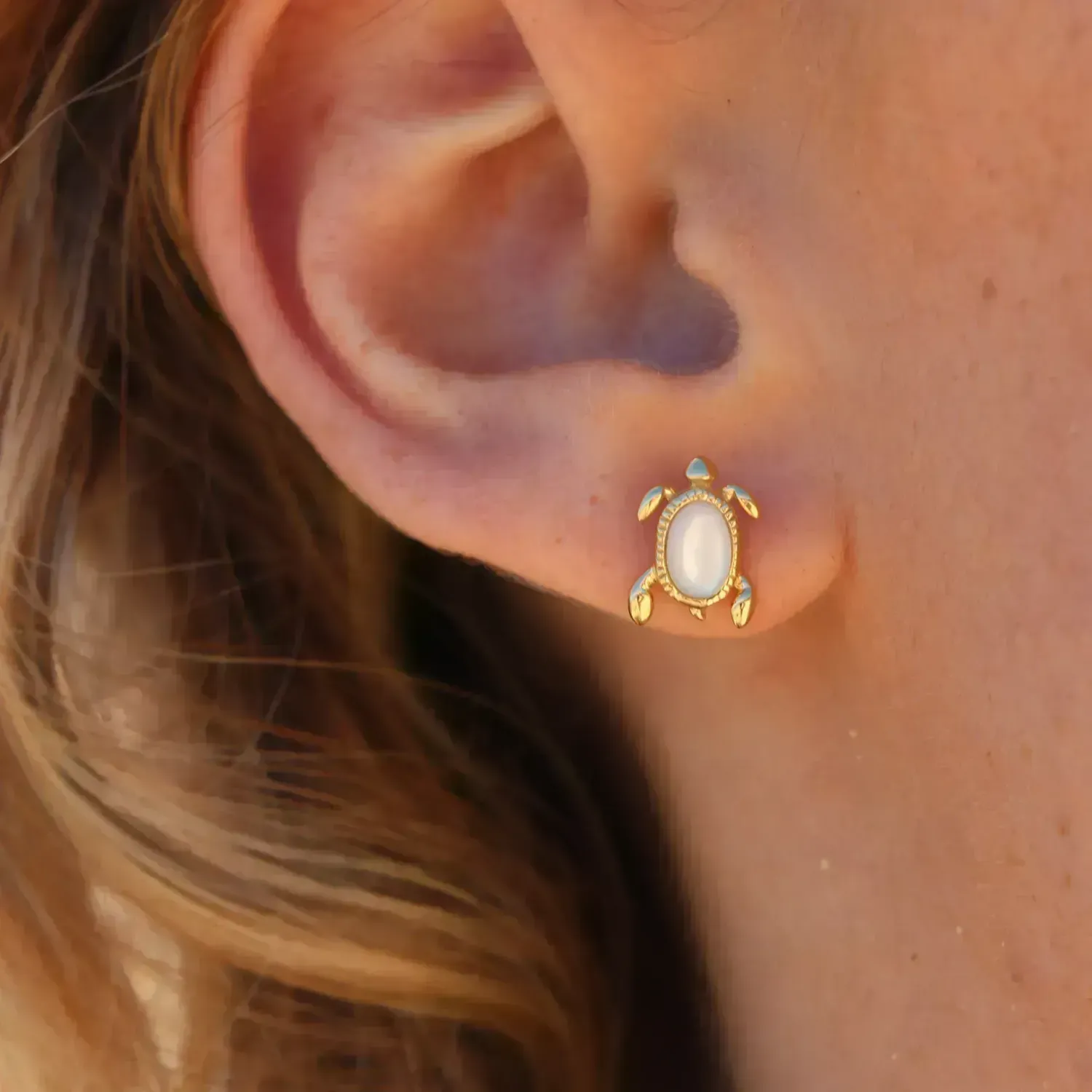 Sea Turtle Mother Of Pearl Stud