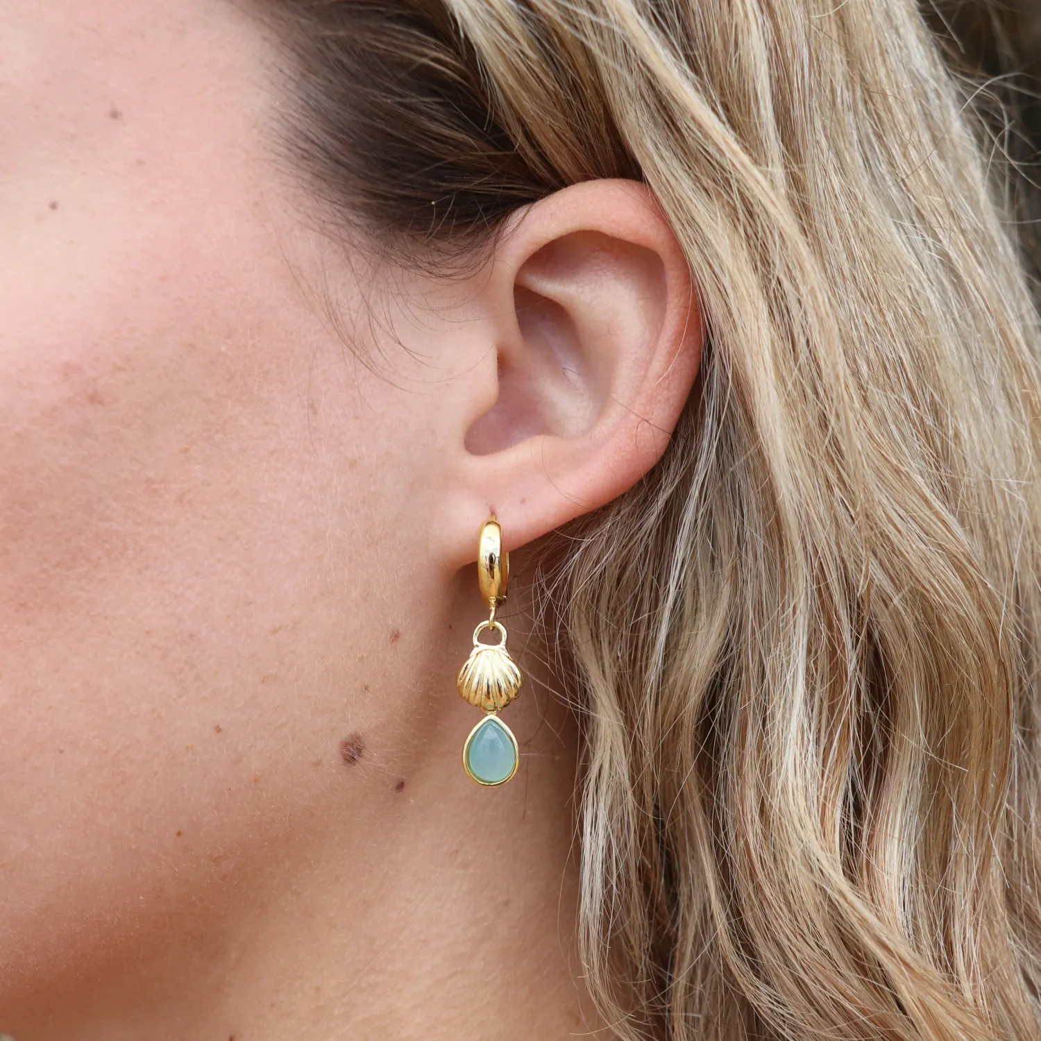 Arie Chalcedony Blue Drop