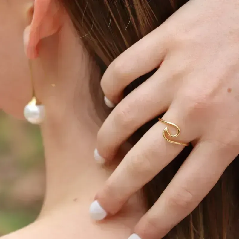 Miki Wave Ring