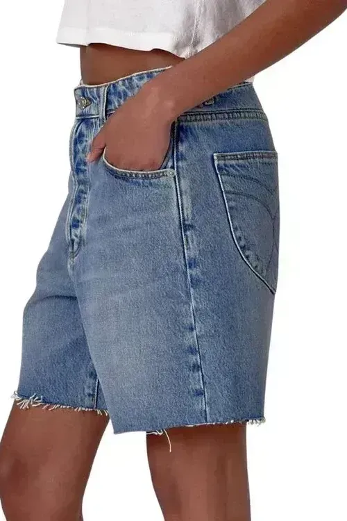 90s Relaxed Short