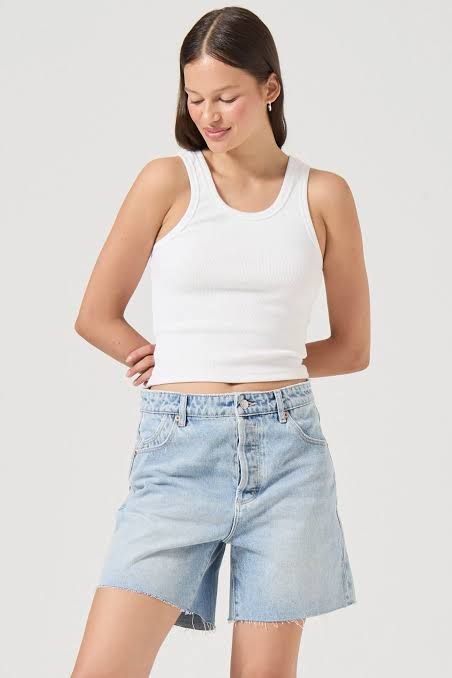 90s Relaxed Short