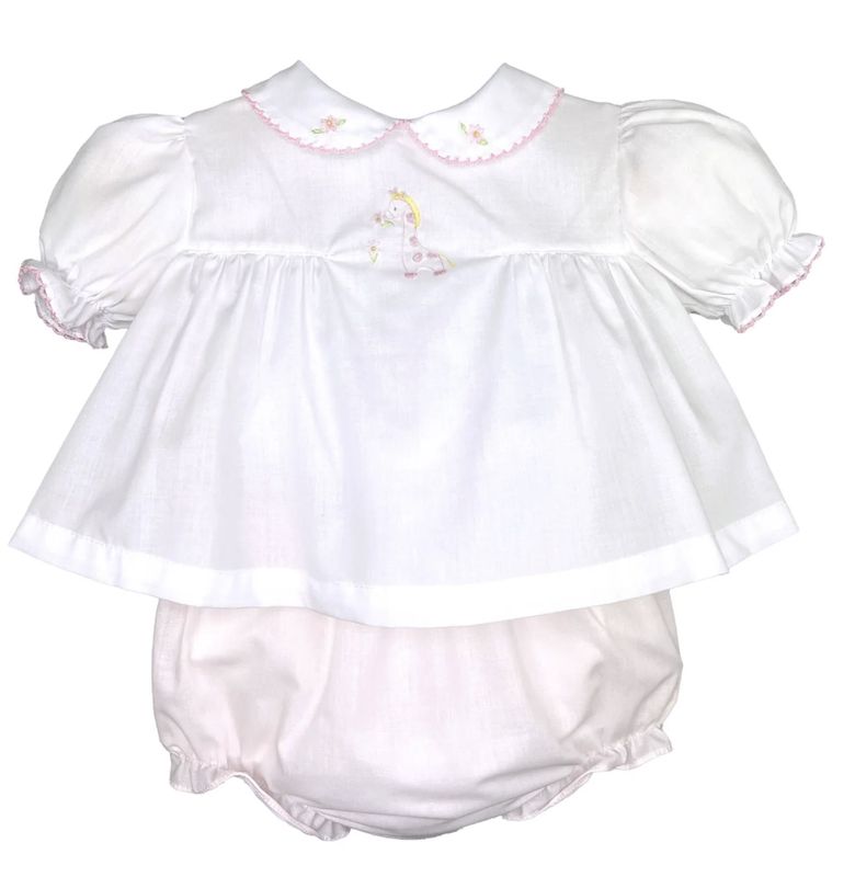 Giraffe Embroidered Diaper Set