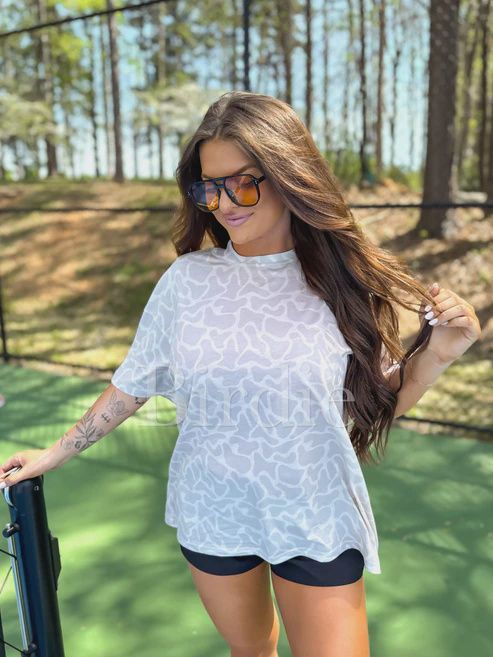 Oversized tee in Bare Marsh Camo