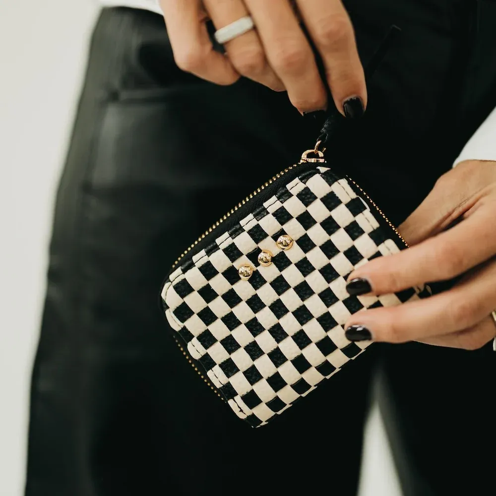 Wynona Woven wallet, Color: heckered black