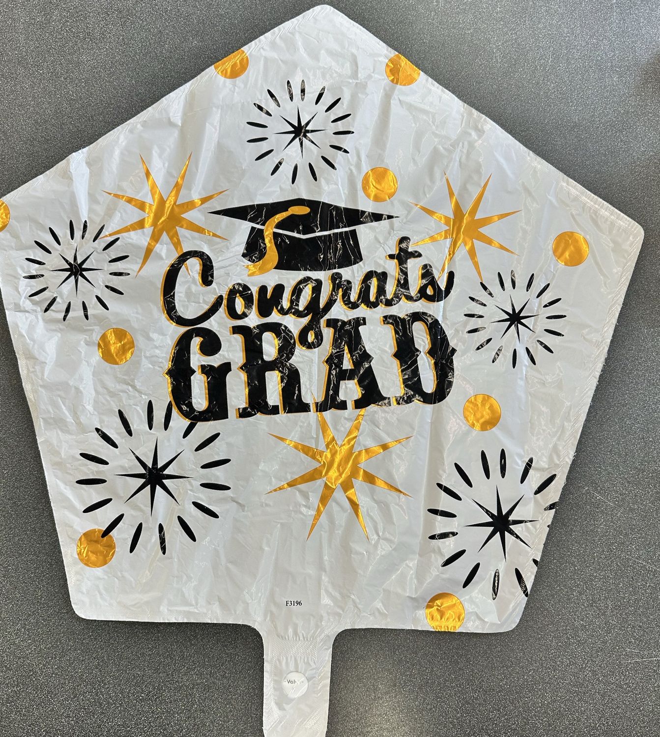 G20 CNGRT GRAD CAP BLLN