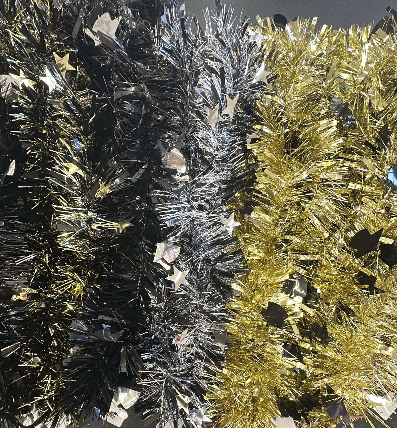 Grad Tinsel Garland