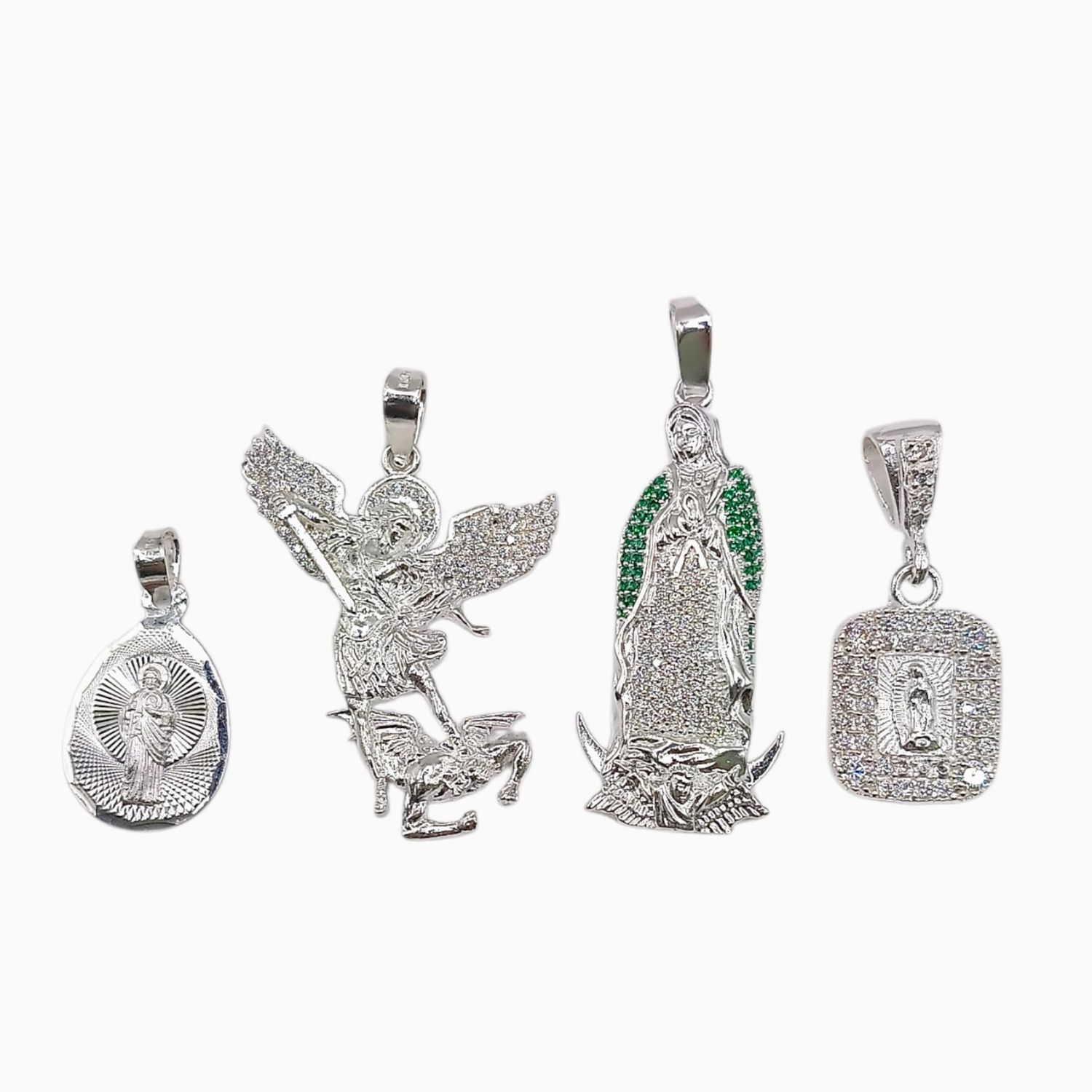 Paquete de 4 Dijes Religiosos de Plata .925 – Modelos Surtidos
