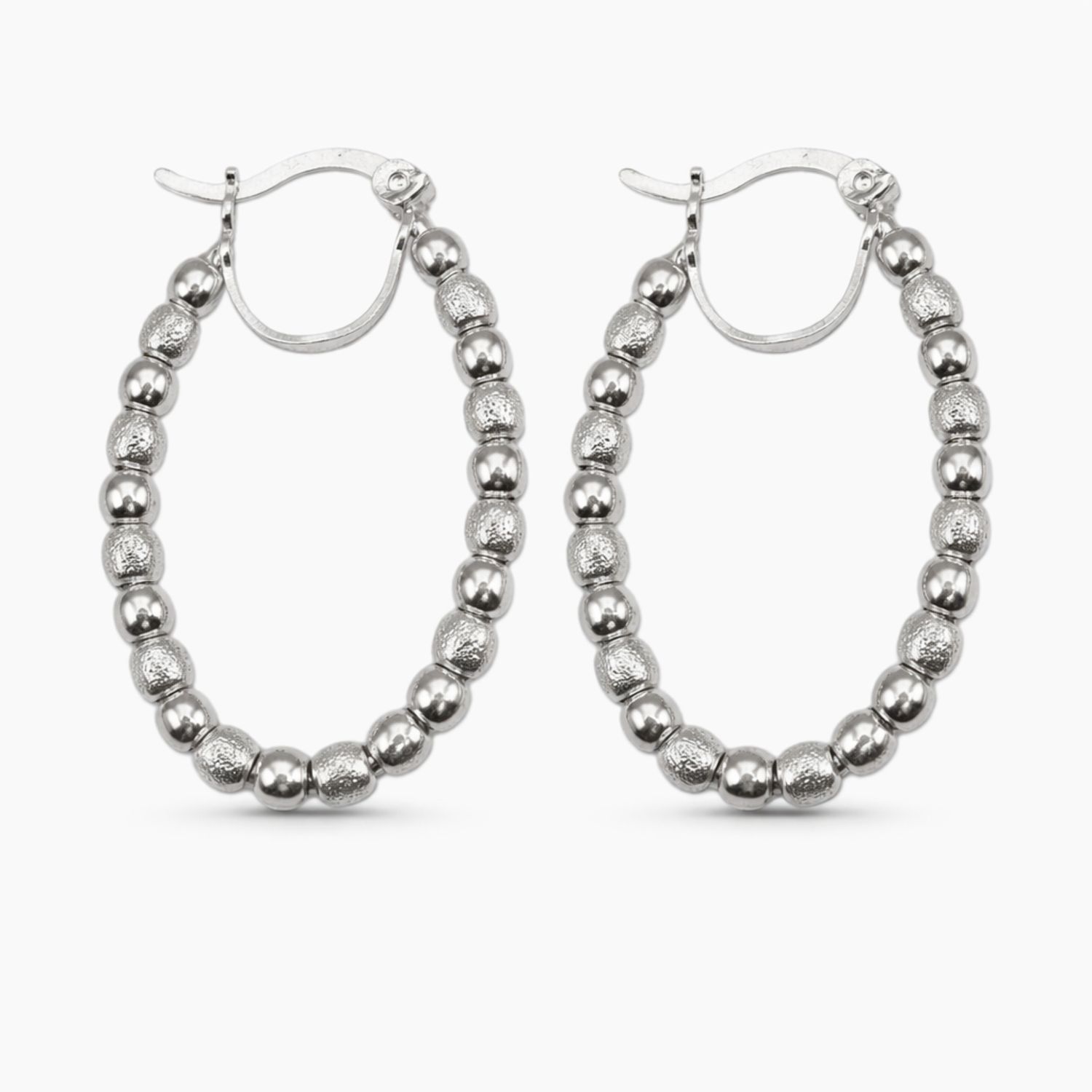 ARETE OVALADO DE BOLITAS 3MM, 3 CM LARGO, PLATA .925