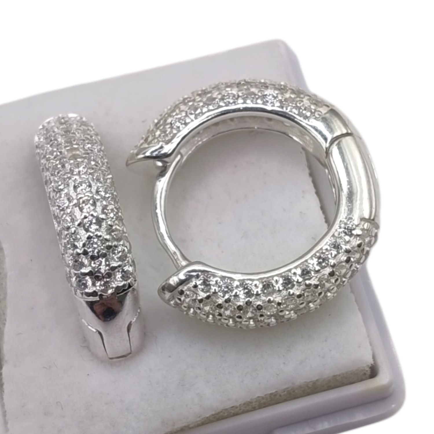 HUGGUI CON CZ 1.5 CM, PLATA .925