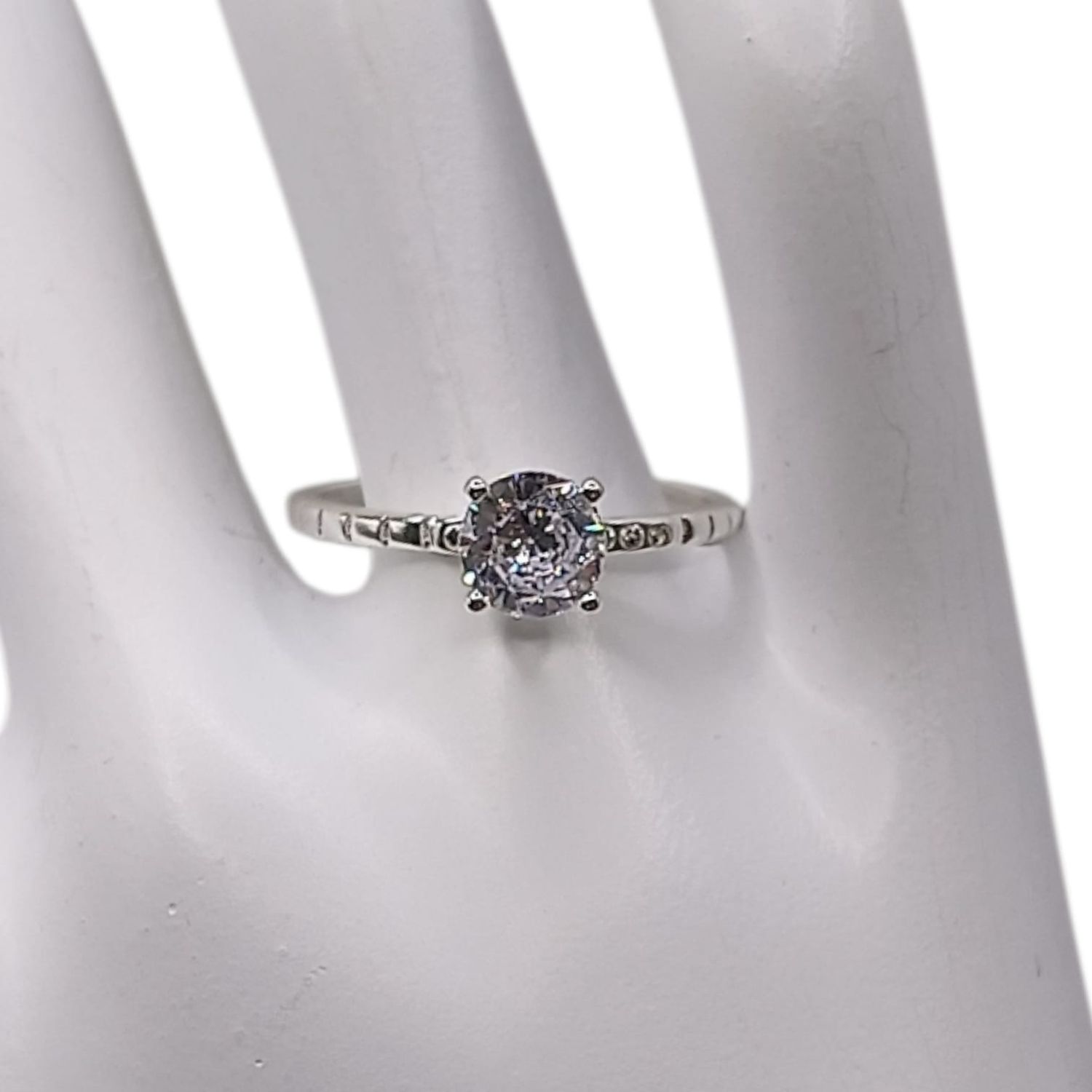 ANILLO LIGERO SOLITARIO # 6.5, PLATA .925