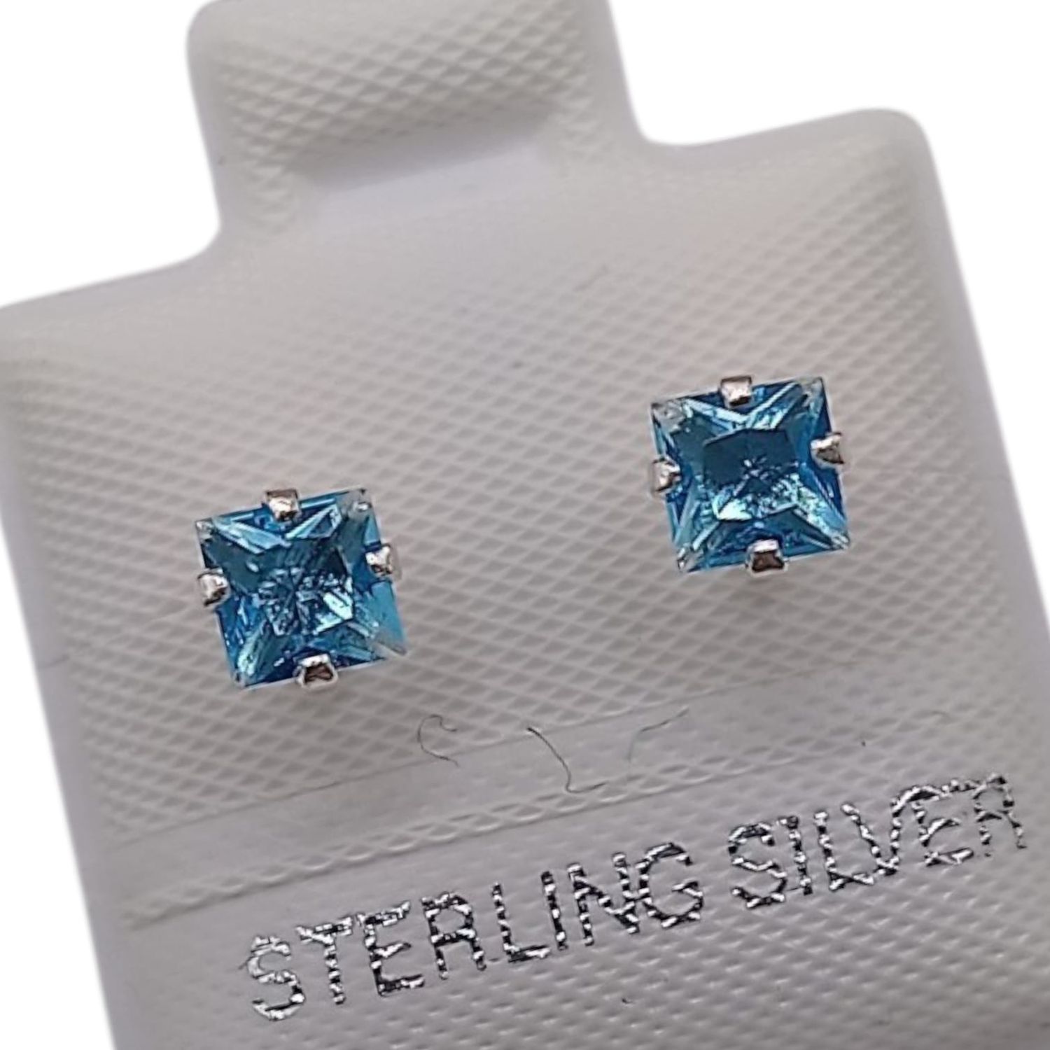 BROQUEL CUADRO 4 MM, CZ AZUL, BROCHE BOLITA PLATA .925