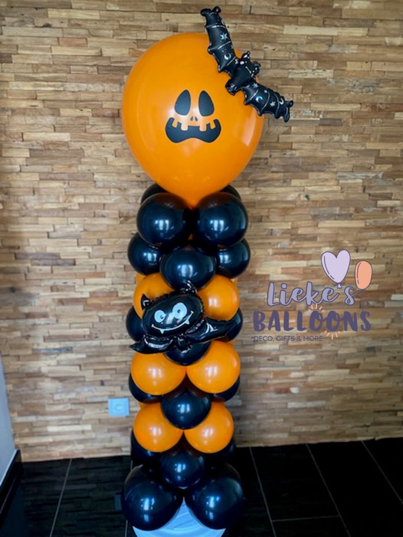 Pilaar Halloween