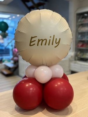 Tafel/kastmodel groot, folieballon gepersonaliseerd