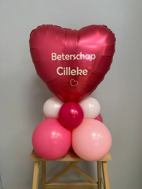 Tafel/kastmodel groot, folieballon gepersonaliseerd