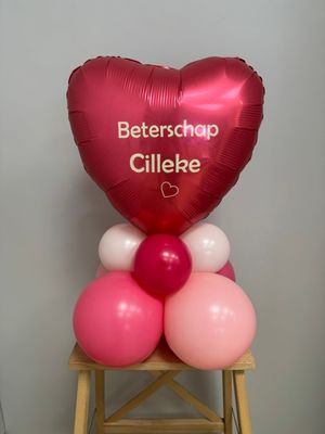 Tafel/kastmodel groot, folieballon gepersonaliseerd