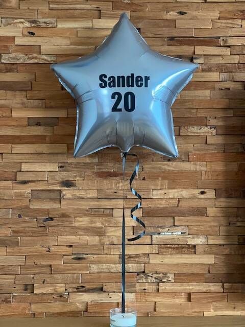 Folieballon gepersonaliseerd gevuld met helium. — ster
