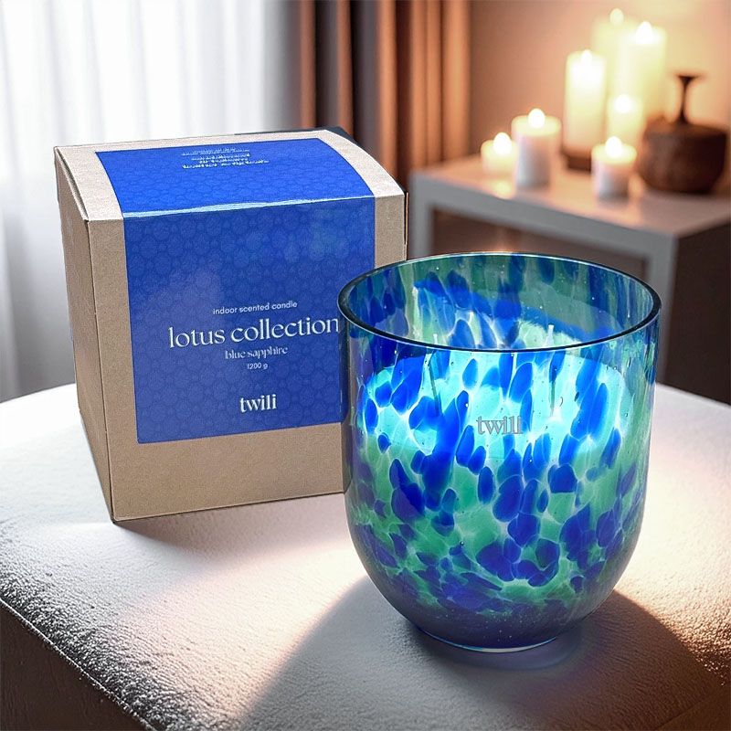 TWILI INDOOR SCENTED CANDLE LOTUS COLL. SAPPHIRE L