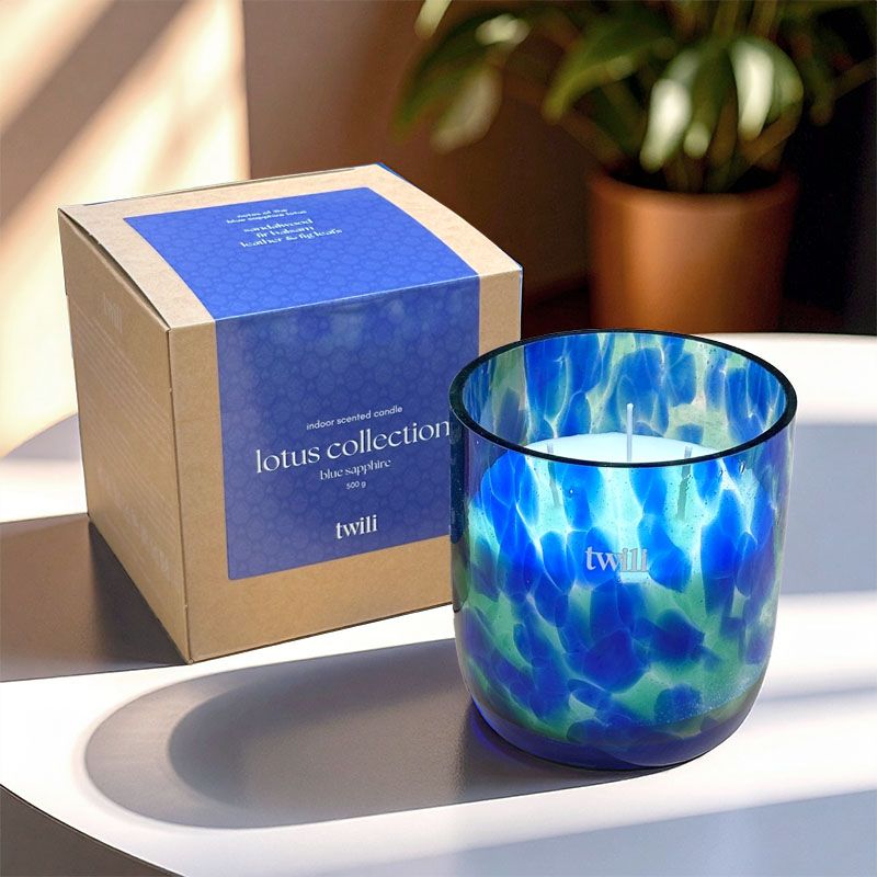 TWILI INDOOR SCENTED CANDLE LOTUS COLL. SAPPHIRE M