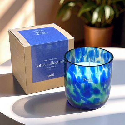 TWILI INDOOR SCENTED CANDLE LOTUS COLL. SAPPHIRE M