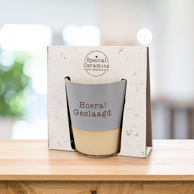 Hoera geslaagd! Ceramic mug.