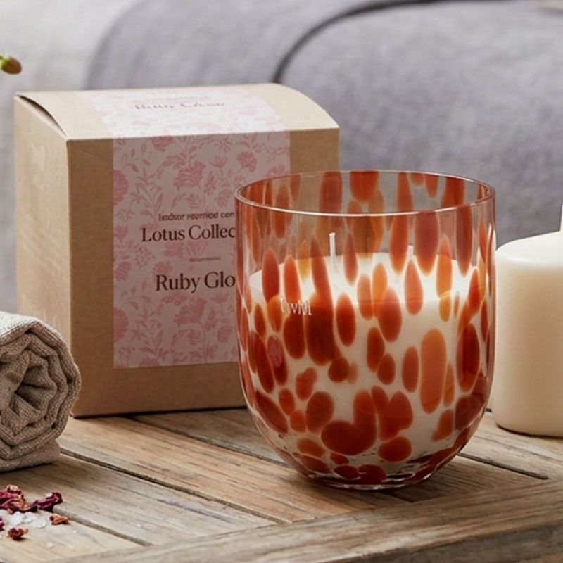 TWILI INDOOR SCENTED CANDLE LOTUS COLL. RUBY GLOW L