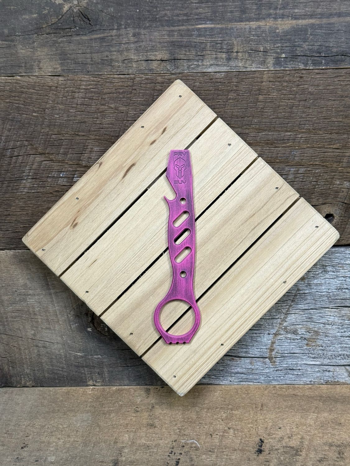 Pry Guy - Battleworn Pink