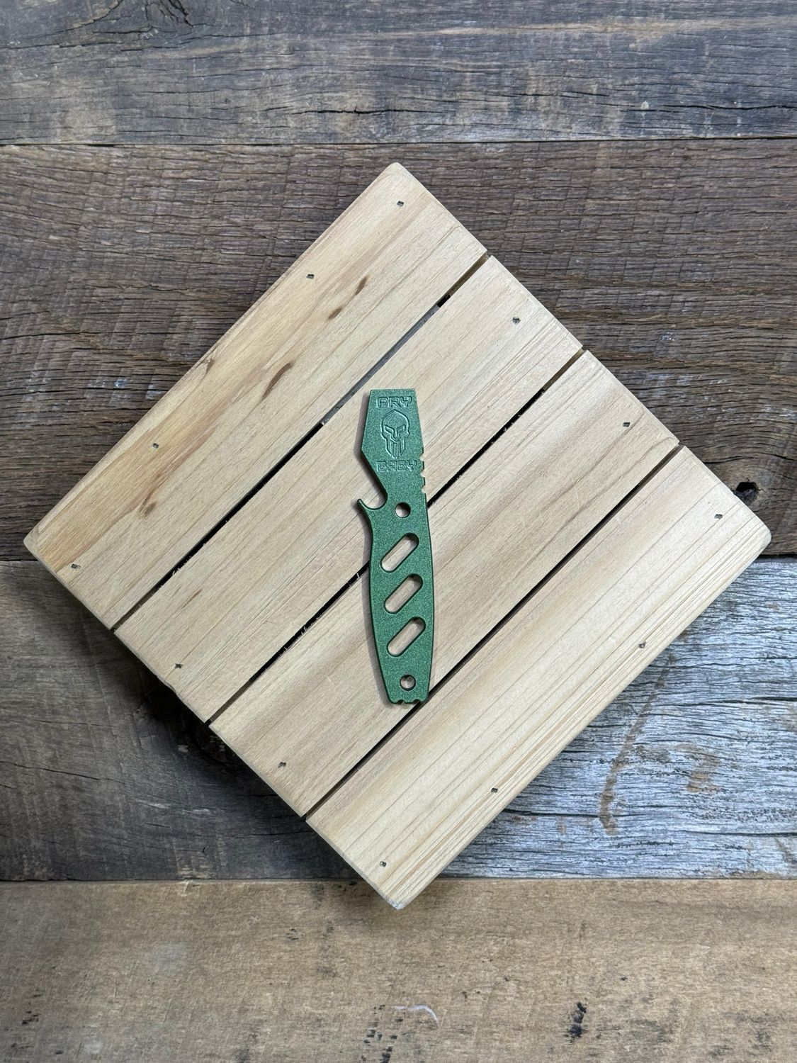 Pry Baby - Metallic Green