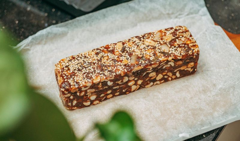 Vendredi 15 mai 2026 de 14h30 à 16h30  - dès 4 ans  Atelier 4 mains Barres Céréales faites maison
