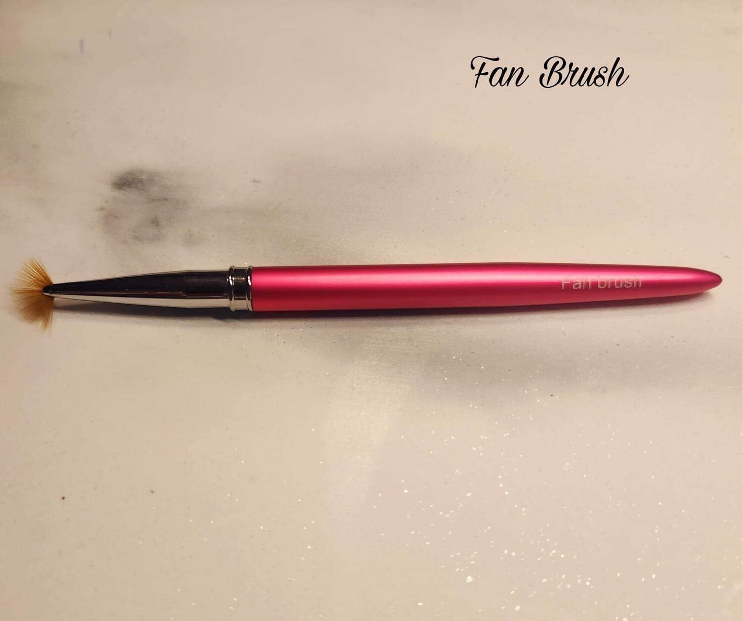 Fan brush