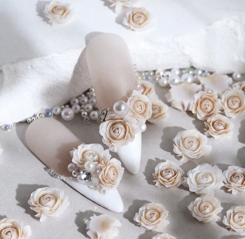 Fleurs 3D nude et blanc
