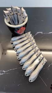 Coupe-ongles en angle