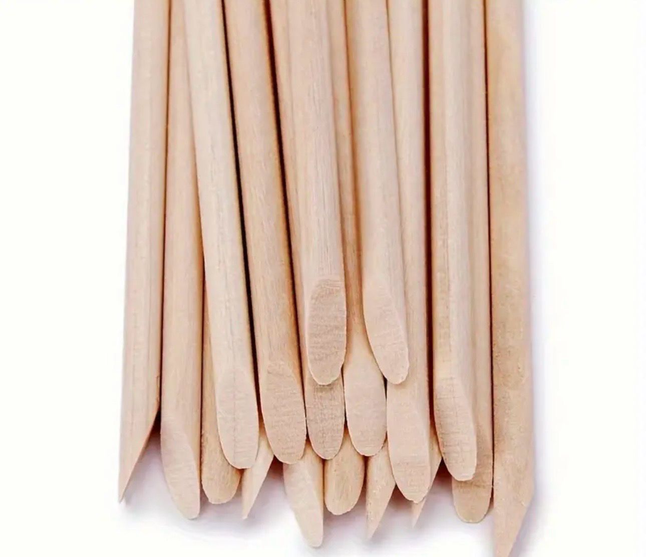 Bâton pousse cuticules