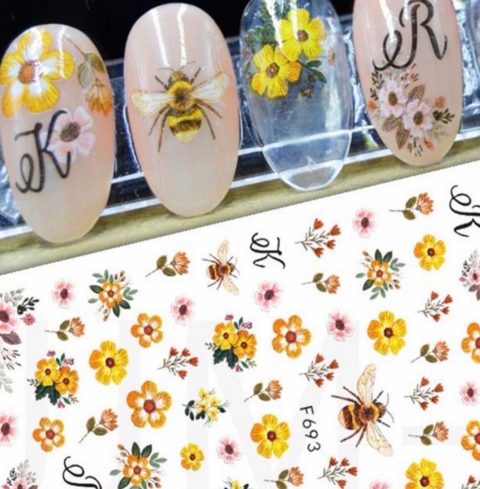 Sticker Petite fleur jaune
