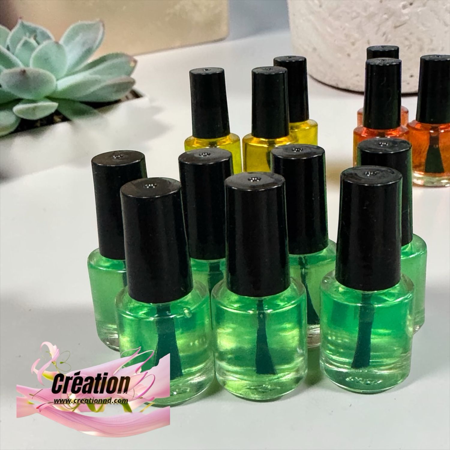 Mini huile à cuticules pommes